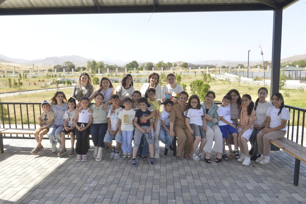 Cəbrayılda analar və uşaqlar üçün psixososial dəstək təlimləri keçirildi(FOTOLAR)